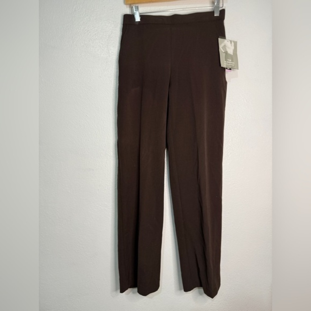 Briggs New York Brown Slimming  Flat Front Dress Pants, 6P. NWT.